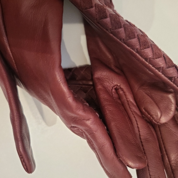 Leather Gloves Danier nwt plum burgundy deep red genuine NEW size XS - Picture 10 of 12
